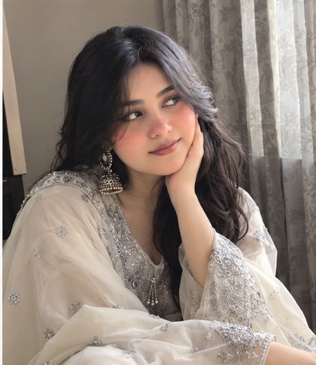 Beautiful Off-White Zari Embroidered Suit
